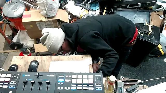 tongueispowerr6d9 online show from December 10, 7:47 am