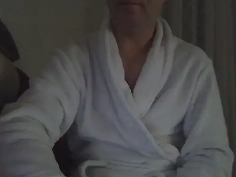 Snapshot of fikoivos chatting on October 23, 8:34 pm fikoivos online show from October 23, 8:34 pm