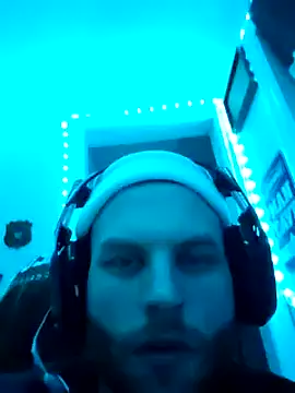 Snapshot of GeneralXMillyX chatting on December 14, 6:02 am GeneralXMillyX online show from December 14, 6:02 am