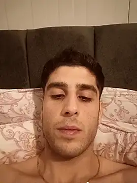 arenn1997 online show from December 13, 10:05 pm