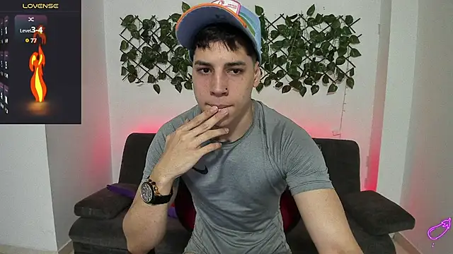 jonathanjoestar  online show from December 11, 8:49 pm