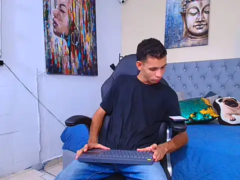 Snapshot of tonny_23cm_ chatting on September 8, 6:51 pm tonny 23cm  online show from September 8, 6:51 pm