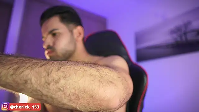 Rick  Smith153 online show from December 10, 4:02 am