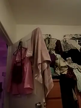 valleyoneofakind online show from January 16, 3:53 am