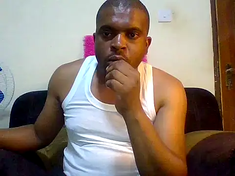 Snapshot of lui_cuuty chatting on September 12, 5:46 pm lui cuuty online show from September 12, 5:46 pm