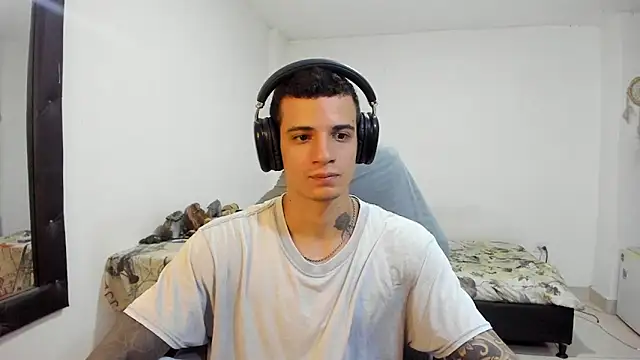 Balo lovers online show from November 4, 3:57 pm