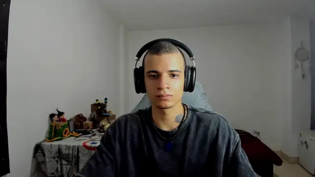 Snapshot of Balo_lovers chatting on March 12, 4:02 pm Balo lovers online show from March 12, 4:02 pm