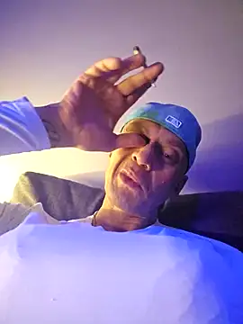 McdyllanXX online show from March 2, 9:41 pm