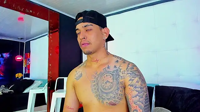 Damian09  online show from December 6, 4:25 am