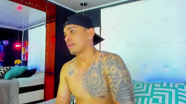 Damian09  online show from December 3, 3:51 am