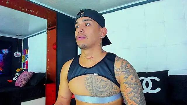 Damian09  online show from March 8, 4:31 am