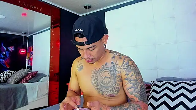 Damian09  online show from January 16, 3:56 am