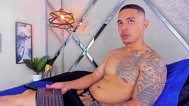 Damian09  online show from January 6, 9:11 pm