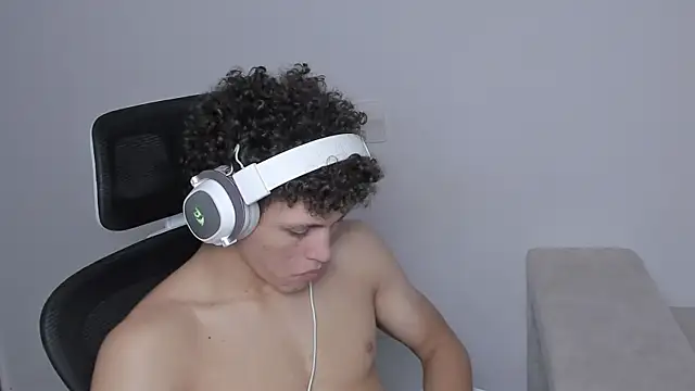 laurent nova online show from September 18, 6:43 pm