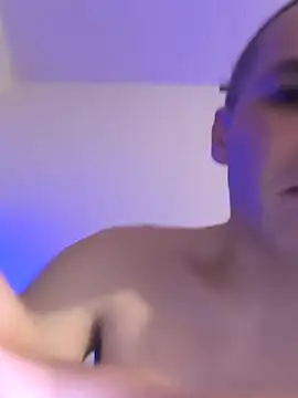 AttractiveSilk5 online show from February 10, 2:16 am