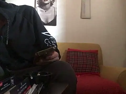 DragonPink online show from January 6, 1:30 pm