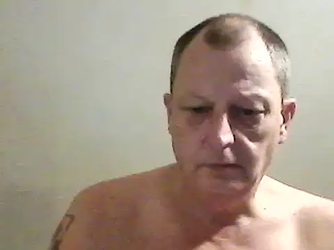 Snapshot of chubbybear2cum chatting on December 19, 3:18 am chubbybear2cum online show from December 19, 3:18 am