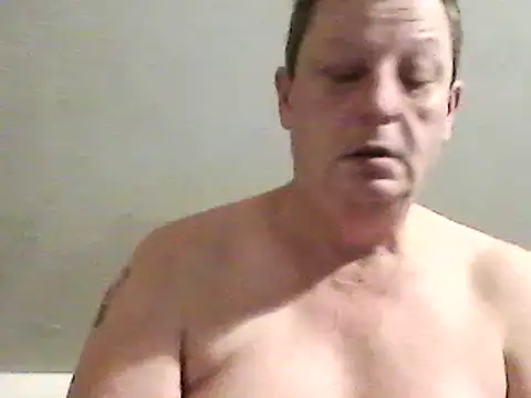Snapshot of chubbybear2cum chatting on December 6, 6:28 pm chubbybear2cum online show from December 6, 6:28 pm
