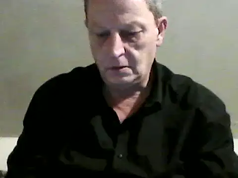 Snapshot of chubbybear2cum chatting on January 17, 11:44 pm chubbybear2cum online show from January 17, 11:44 pm