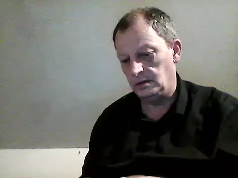 Snapshot of chubbybear2cum chatting on February 8, 3:19 am chubbybear2cum online show from February 8, 3:19 am
