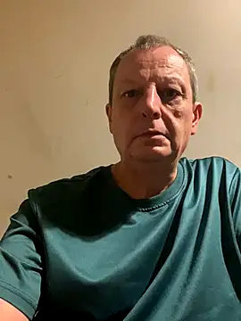 Snapshot of chubbybear2cum chatting on September 29, 5:09 pm chubbybear2cum online show from September 29, 5:09 pm