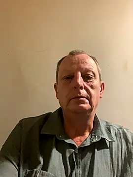 Snapshot of chubbybear2cum chatting on September 8, 8:30 pm chubbybear2cum online show from September 8, 8:30 pm