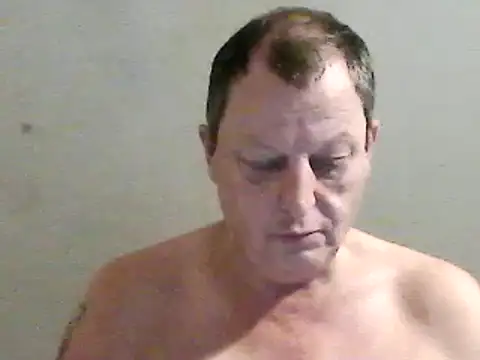 Snapshot of chubbybear2cum chatting on December 8, 11:08 pm chubbybear2cum online show from December 8, 11:08 pm