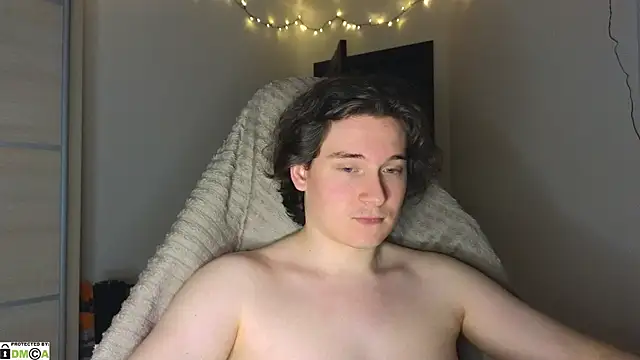 MoreRealAlex online show from September 29, 11:33 pm