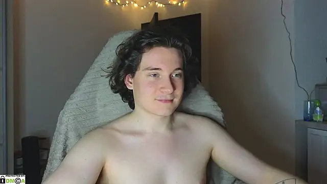 MoreRealAlex online show from October 2, 11:53 pm