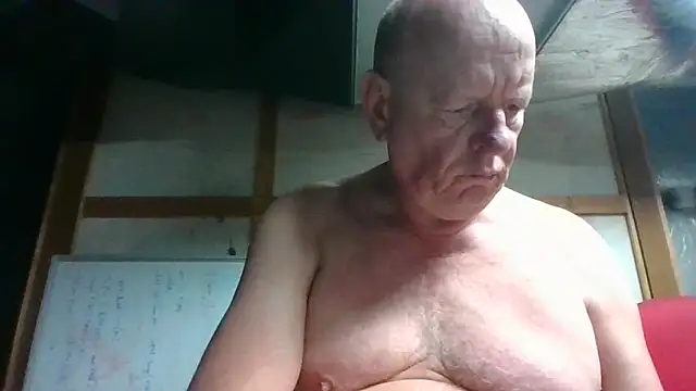 Snapshot of andrejoyfull64 chatting on December 5, 2:11 pm andrejoyfull64 online show from December 5, 2:11 pm