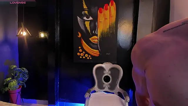 Johan Williams 07 online show from January 10, 12:05 am