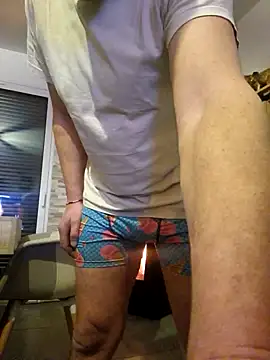 Snapshot of justepourvousbb chatting on January 23, 1:19 am justepourvousbb online show from January 23, 1:19 am