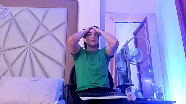 Karimferrer online show from December 12, 4:37 am