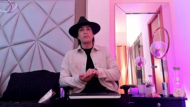 Karimferrer online show from December 30, 3:36 am