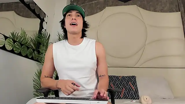 Karimferrer online show from October 21, 7:28 pm