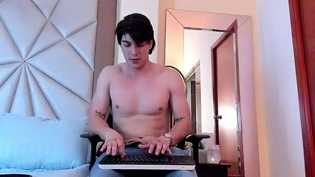 Karimferrer online show from December 2, 10:10 pm