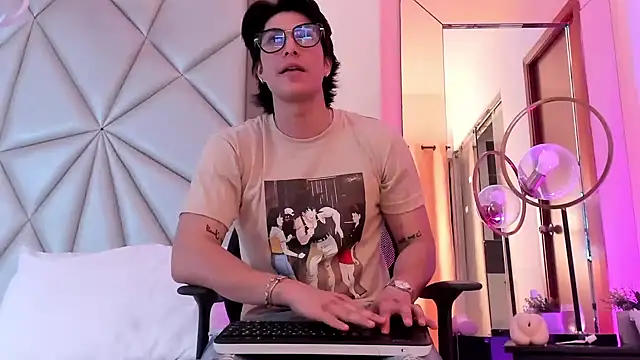 Karimferrer online show from December 16, 3:51 am