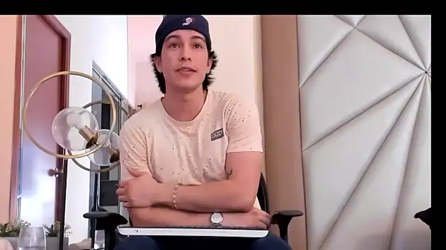 Karimferrer online show from December 10, 3:41 am