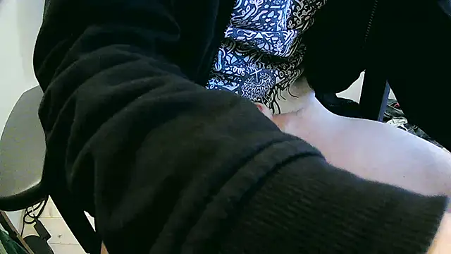 Snapshot of skinnyandthick chatting on February 14, 12:36 pm skinnyandthick online show from February 14, 12:36 pm