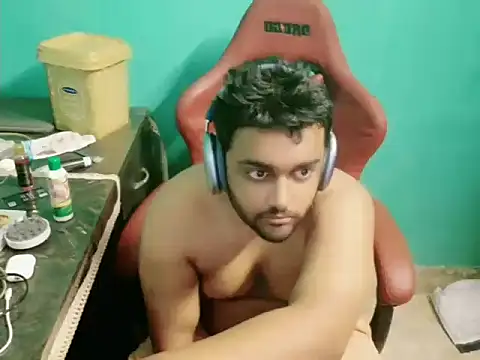 Snapshot of telugu_boy_ chatting on October 23, 12:47 am telugu boy  online show from October 23, 12:47 am