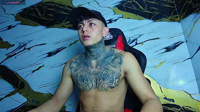 Kevin22 222 online show from March 16, 10:20 pm