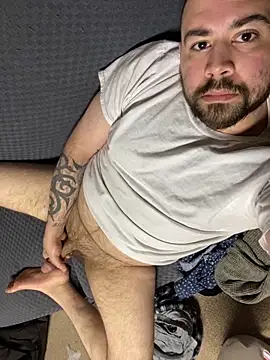 bighung1990 online show from October 18, 5:56 am