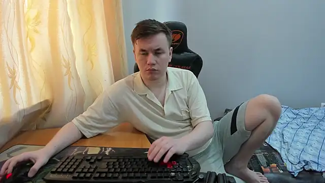 iliaskrislove online show from May 7, 5:51 am