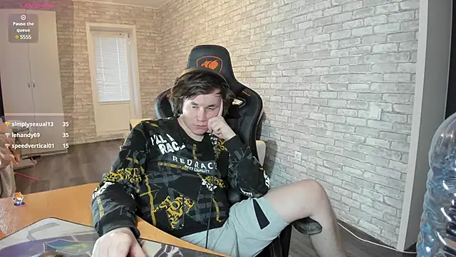 iliaskrislove online show from March 15, 2:12 pm