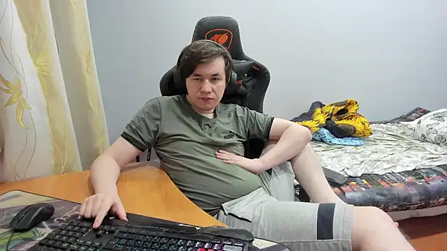 iliaskrislove online show from September 12, 3:56 pm