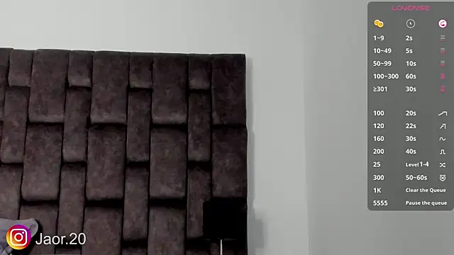 Jaor owens20 online show from October 7, 11:42 pm