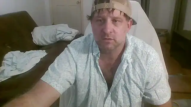 poundyouout69 online show from August 9, 7:31 pm