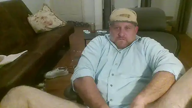 poundyouout69 online show from April 1, 5:20 am