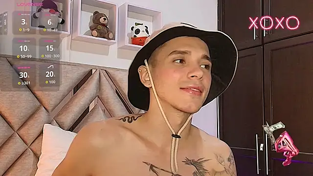 andeerr  online show from November 2, 8:24 pm