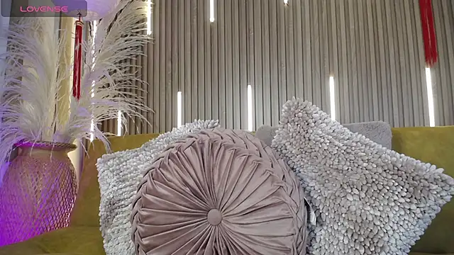 Tayzon Foxxx online show from March 18, 8:23 pm